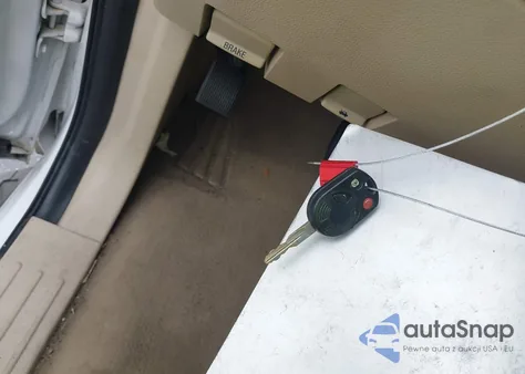 2009 Lincoln Navigator из США, поврежденный, VIN 5LMFU28589EJ01743